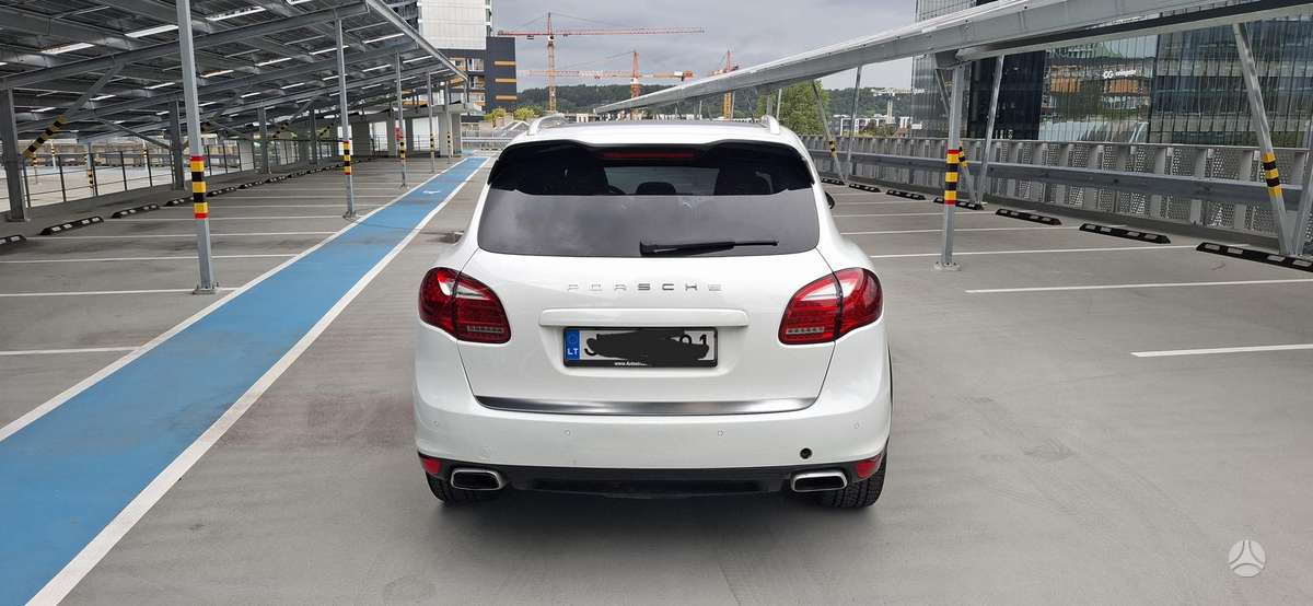Porsche Cayenne - 7