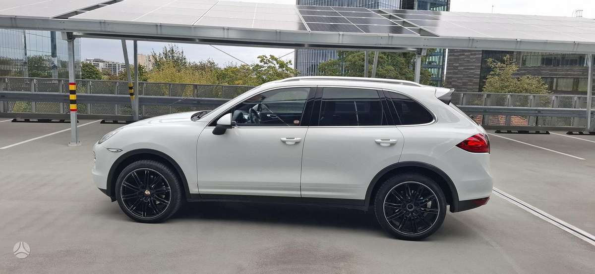 Porsche Cayenne - 10