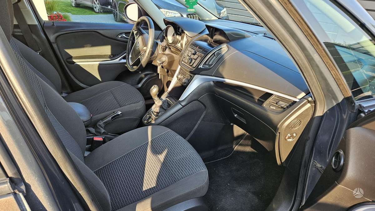 Opel Zafira Tourer - 7
