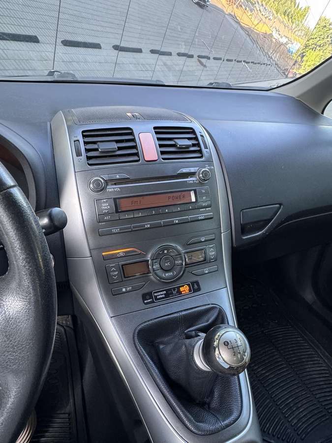 Toyota Auris - 11