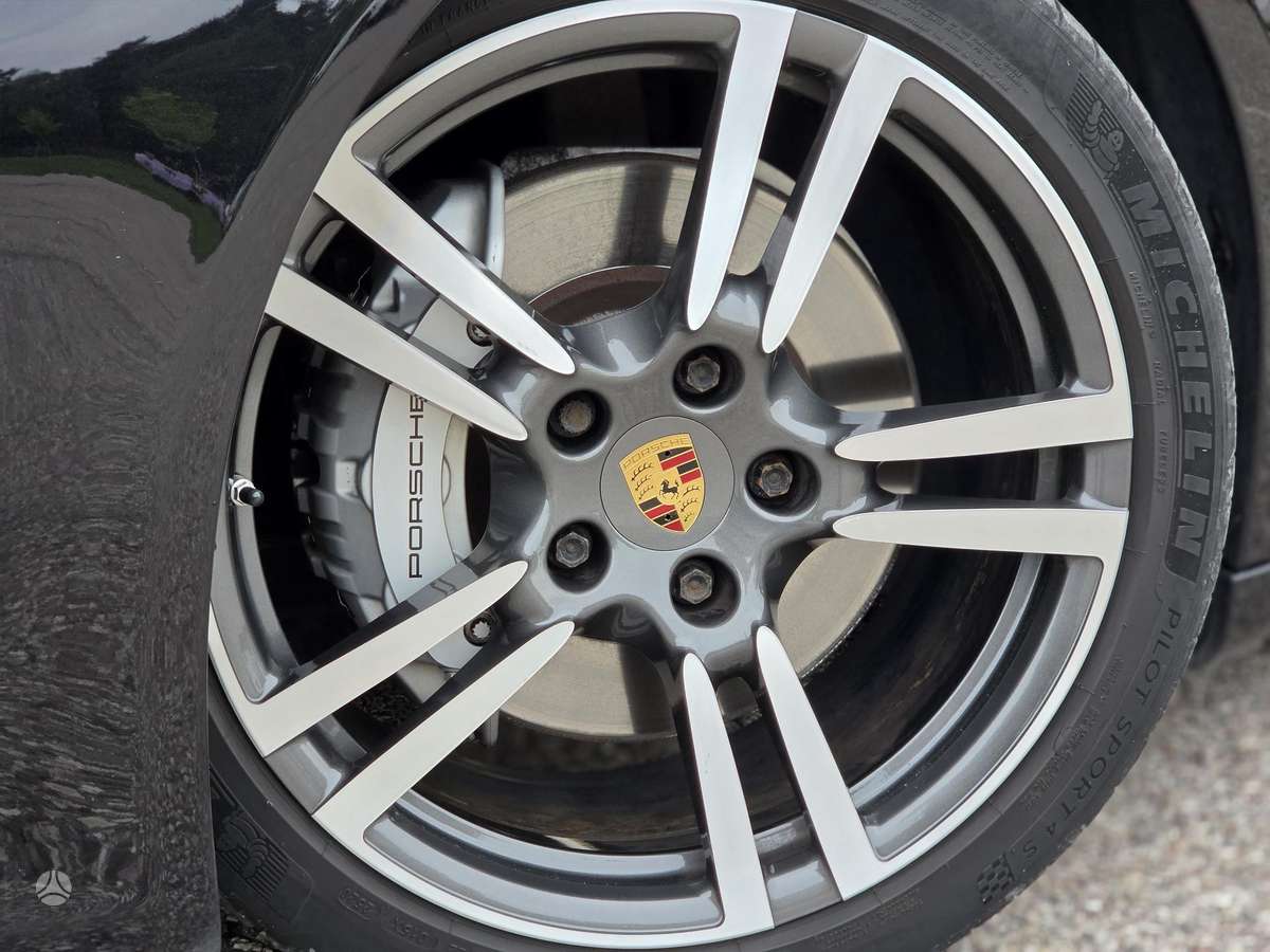 Porsche Panamera - 3
