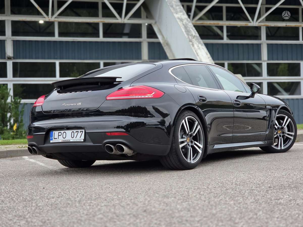 Porsche Panamera - 6