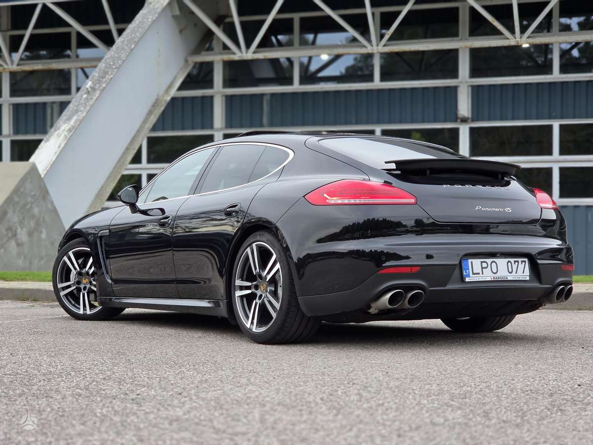 Porsche Panamera - 10