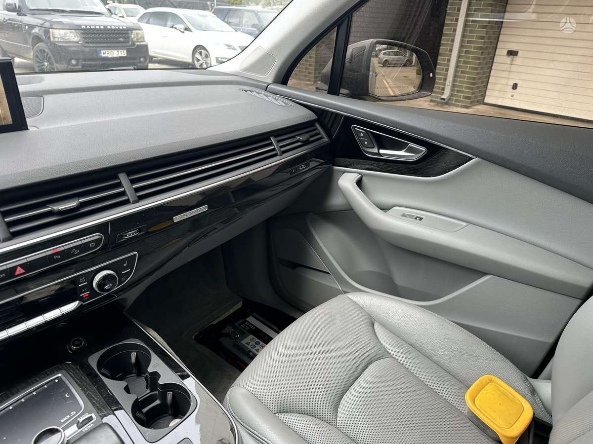 Audi Q7 - 4
