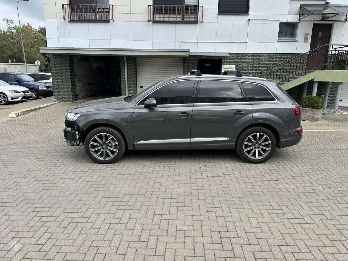 Audi Q7 - 5