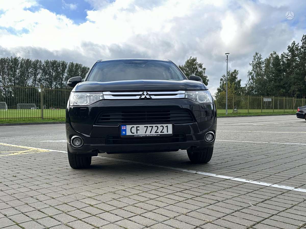 Mitsubishi Outlander - 3