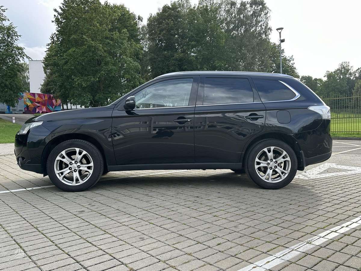 Mitsubishi Outlander 2015 — двигун 2300 cm³, 150 HP (110kW)