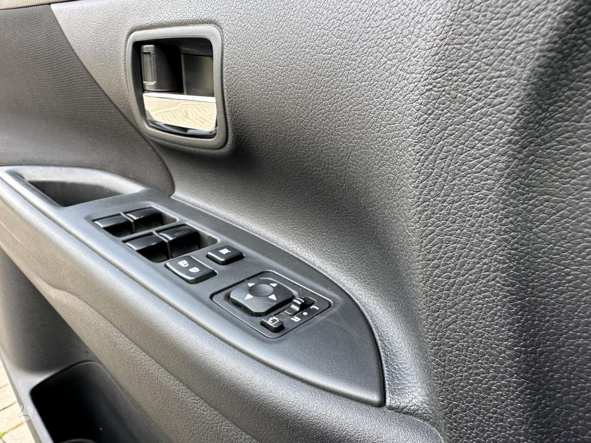 Mitsubishi Outlander 2015 — фото 10