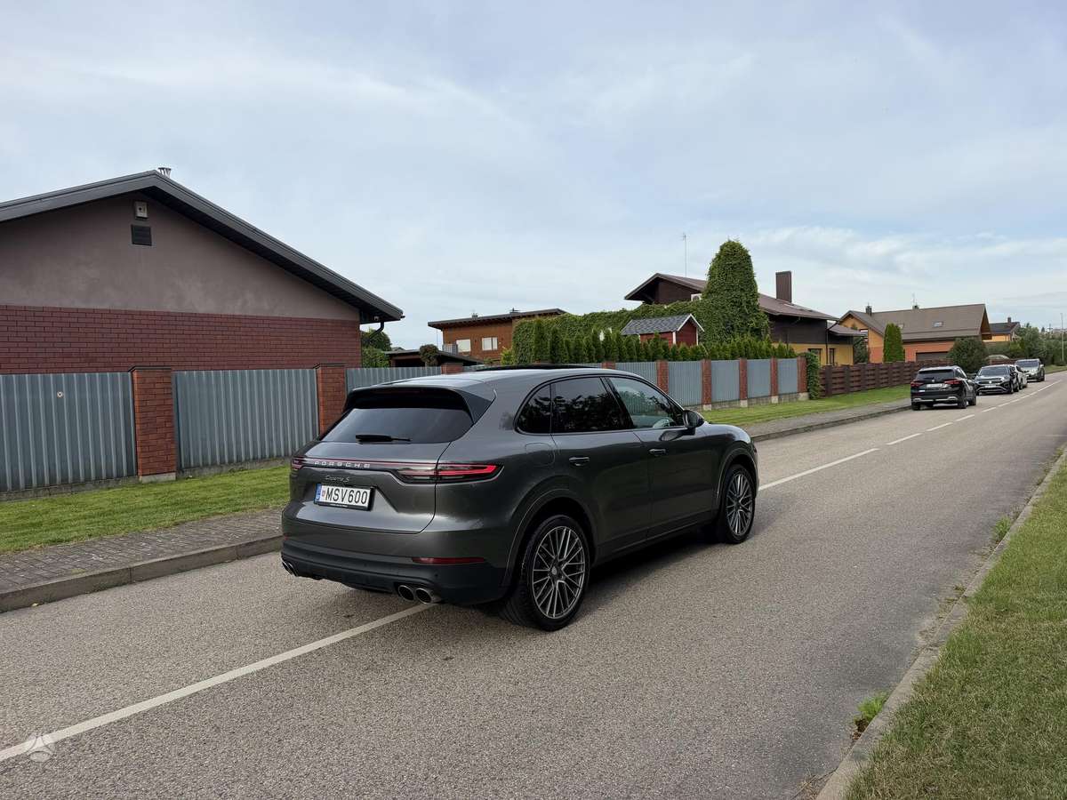 Porsche Cayenne - 6