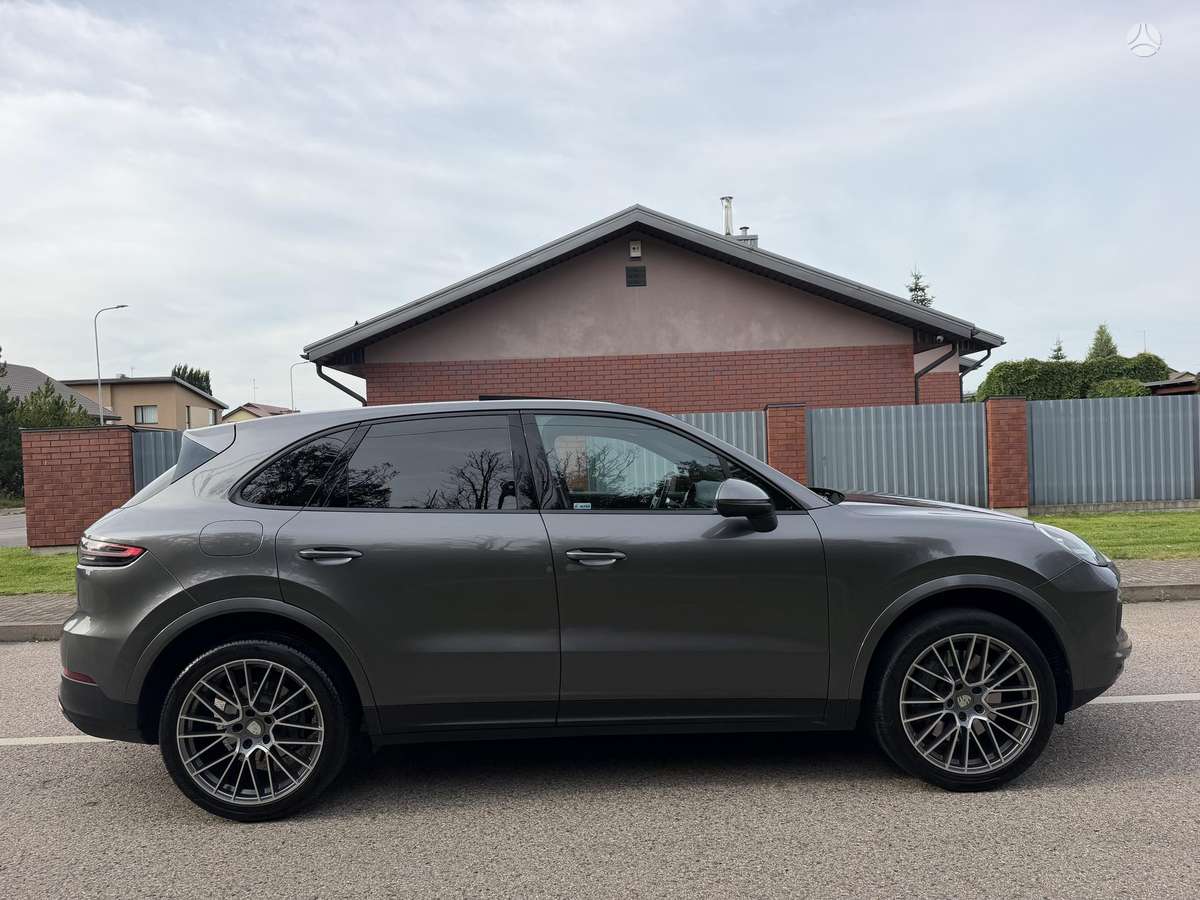 Porsche Cayenne - 10