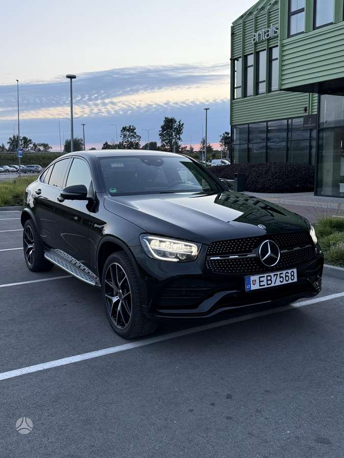 Mercedes-Benz GLC300 - 3