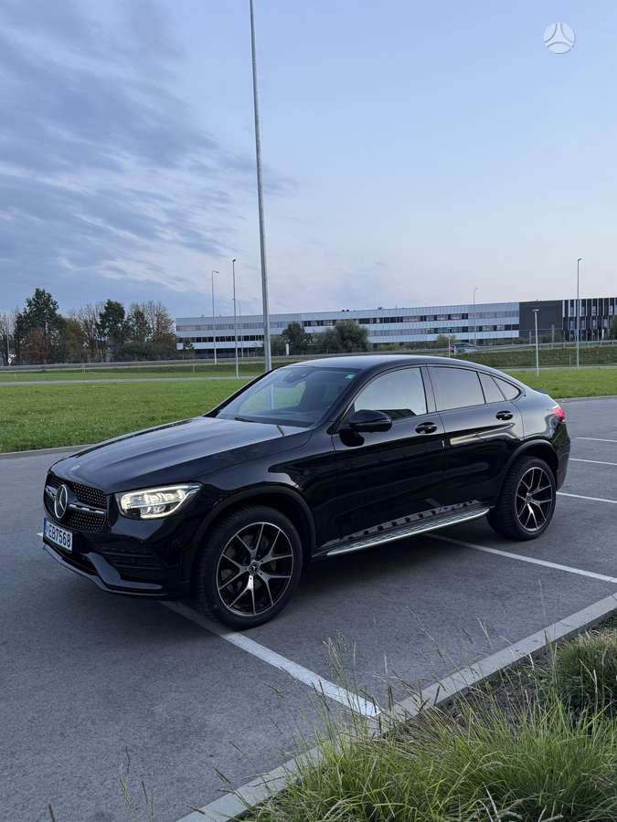 Mercedes-Benz GLC300 - 5