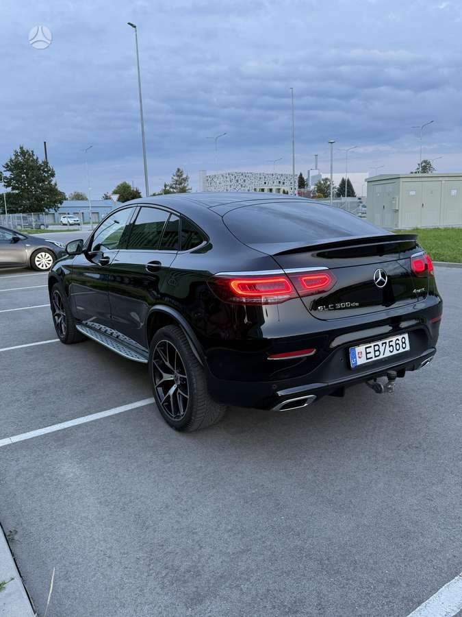 Mercedes-Benz GLC300 - 6