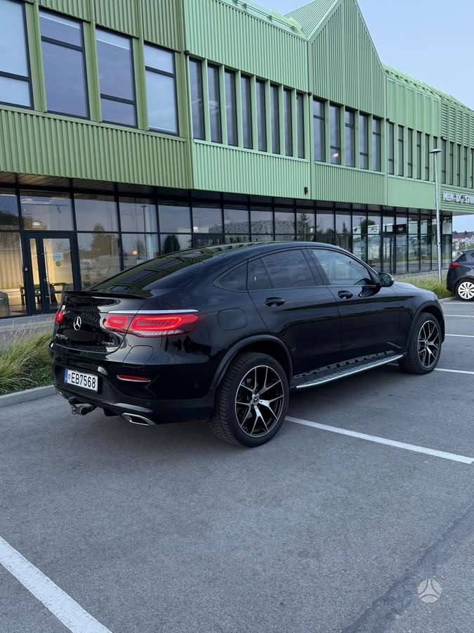 Mercedes-Benz GLC300 - 9