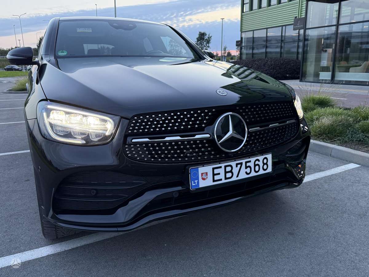 Mercedes-Benz GLC300 - 12