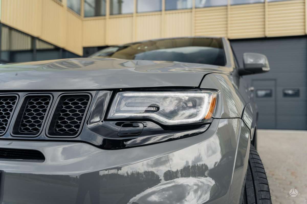 Jeep Grand Cherokee - 3