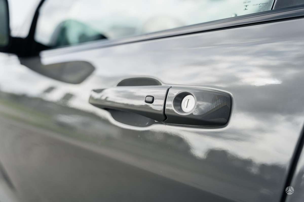 Jeep Grand Cherokee - 4
