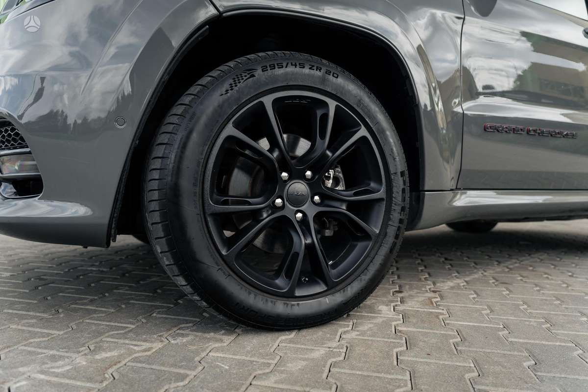 Jeep Grand Cherokee - 7