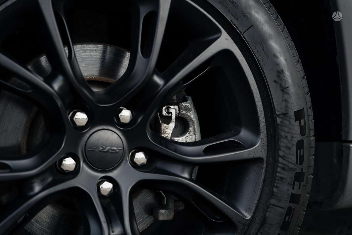 Jeep Grand Cherokee - 8