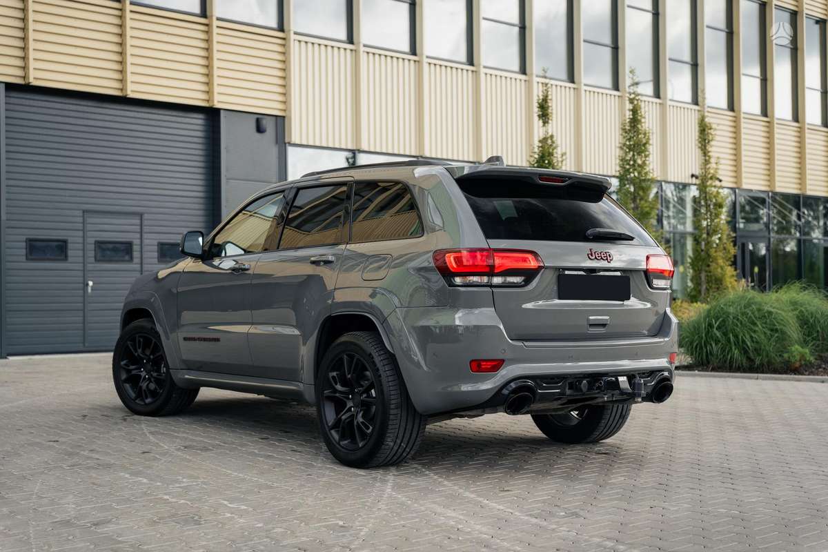 Jeep Grand Cherokee - 10