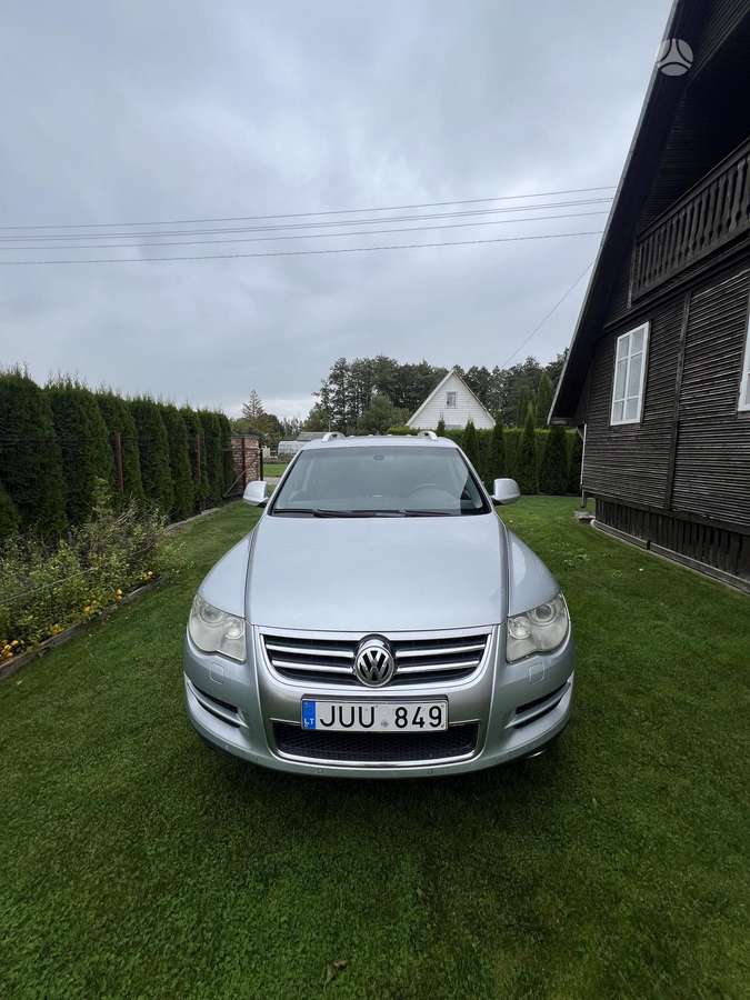 Volkswagen Touareg - 2