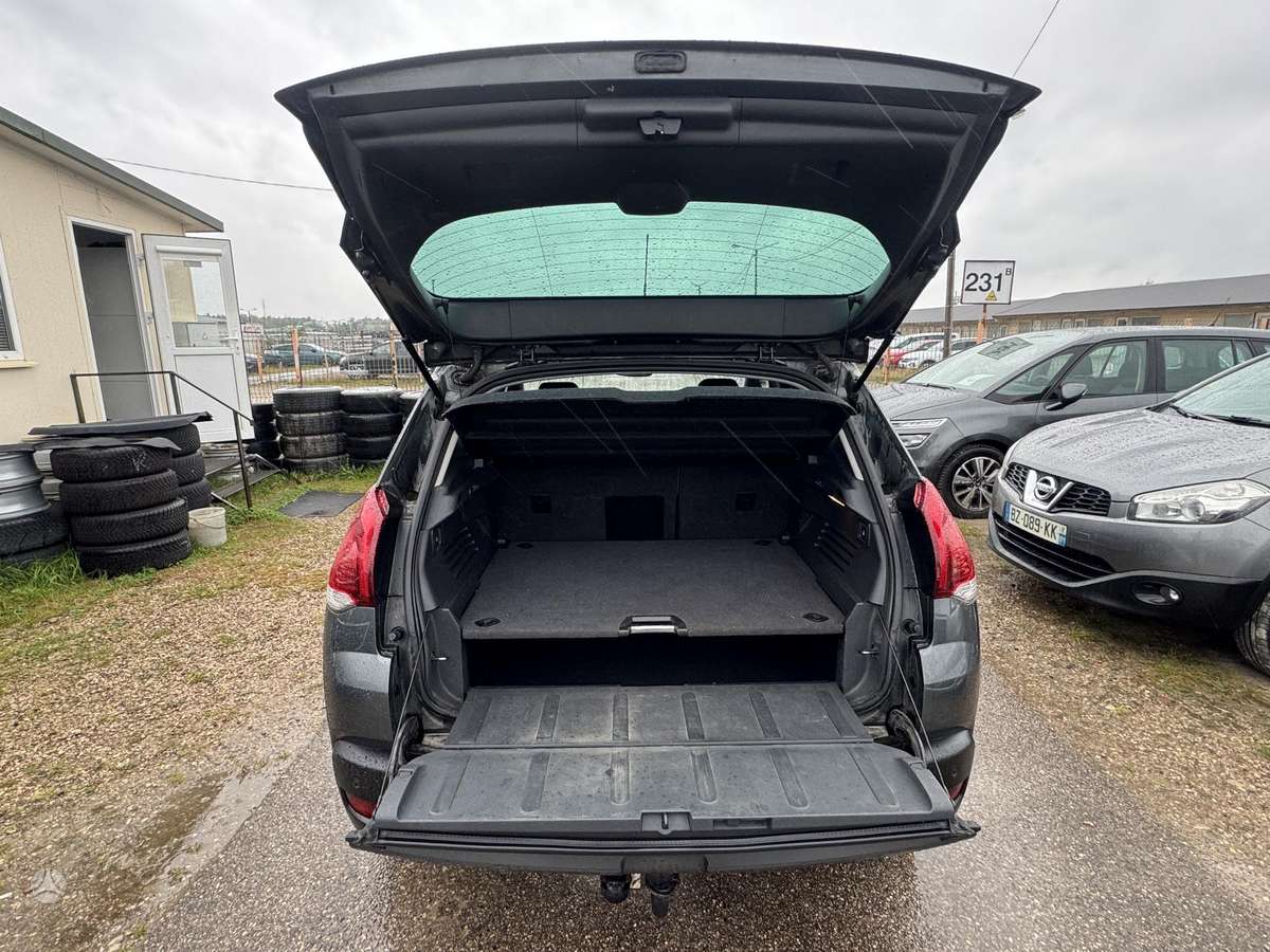 Peugeot 3008 - 8