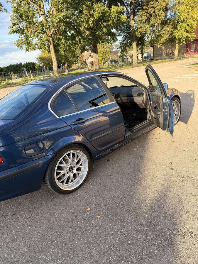 BMW 320 - 3