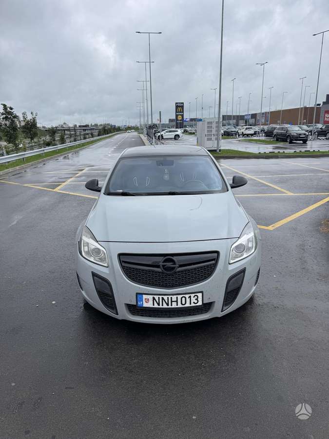 Opel Insignia - 1