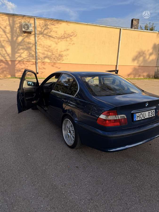 BMW 320 - 6