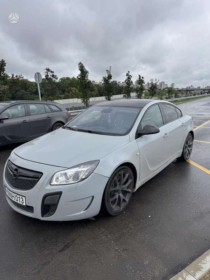 Opel Insignia - 2