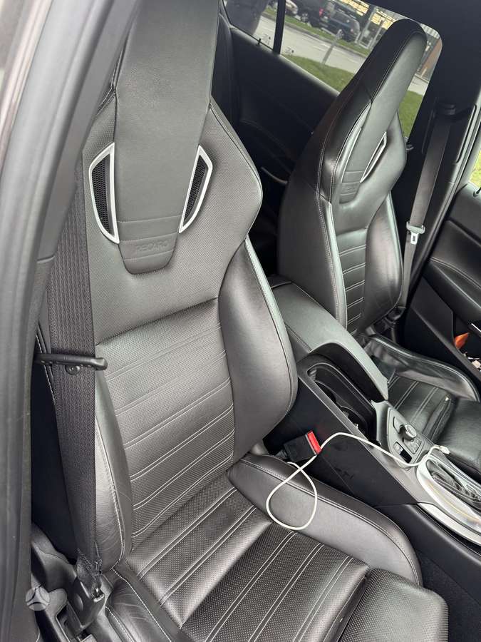Opel Insignia - 8