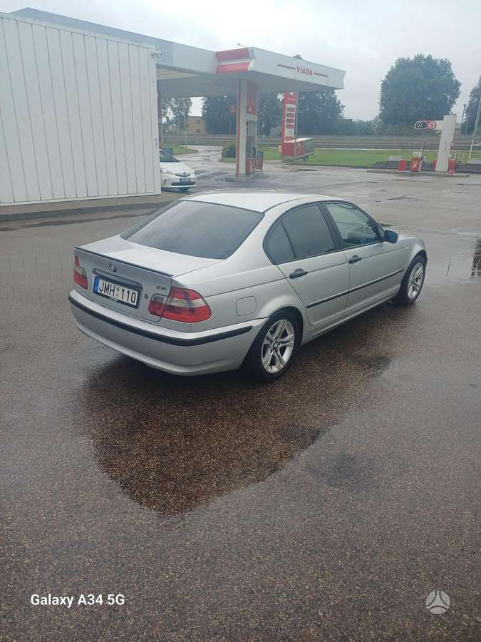 BMW 320 - 4