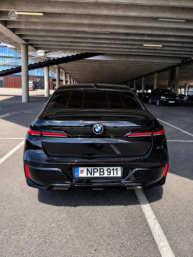 BMW 740 - 10
