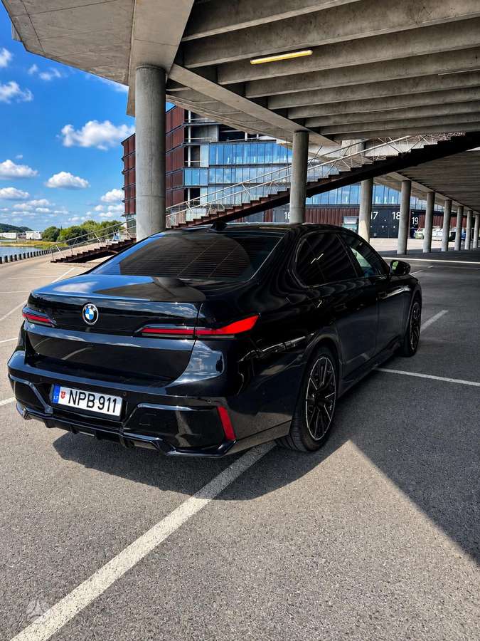 BMW 740 - 11