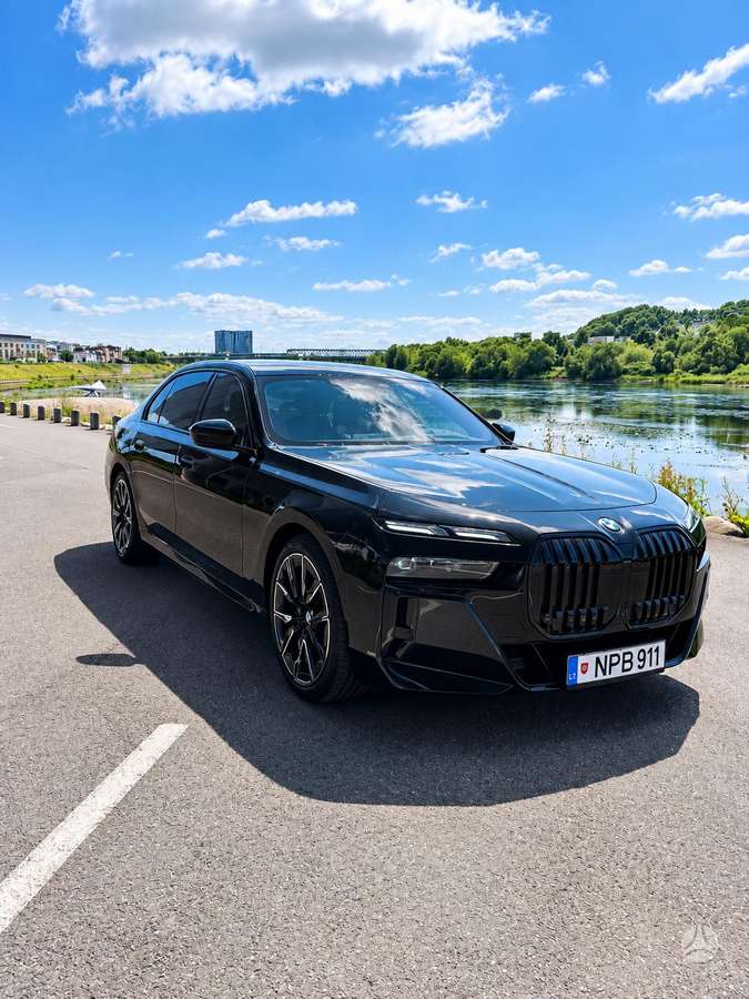 BMW 740 - 12