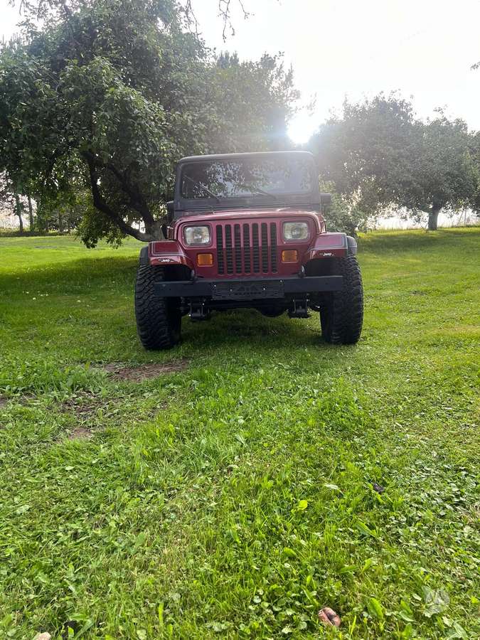 Jeep Wrangler - 12