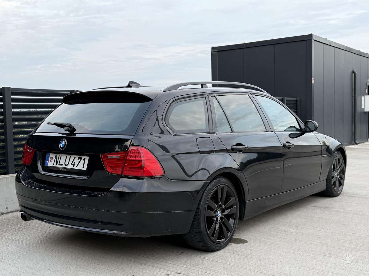 BMW 330 - 3