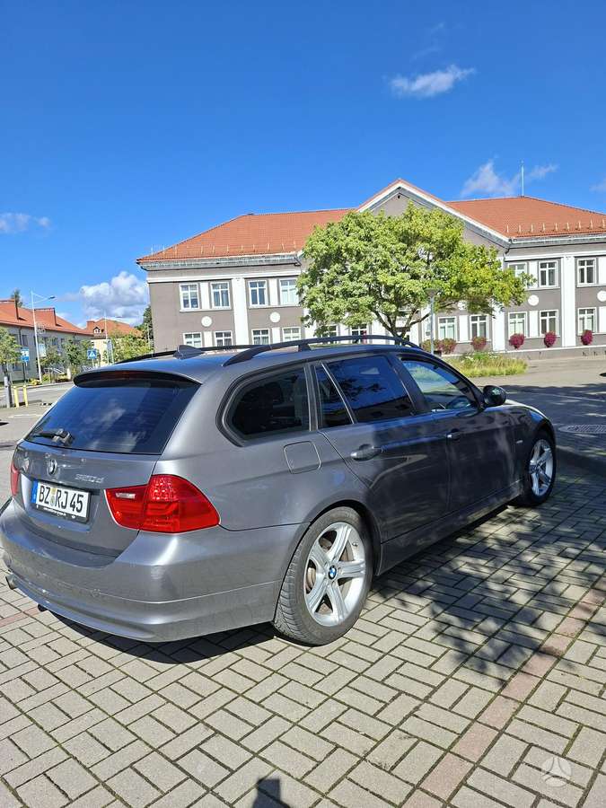 BMW 320 - 4