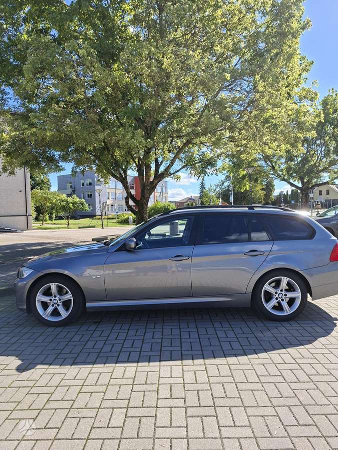 BMW 320, 2.0 l., wagon