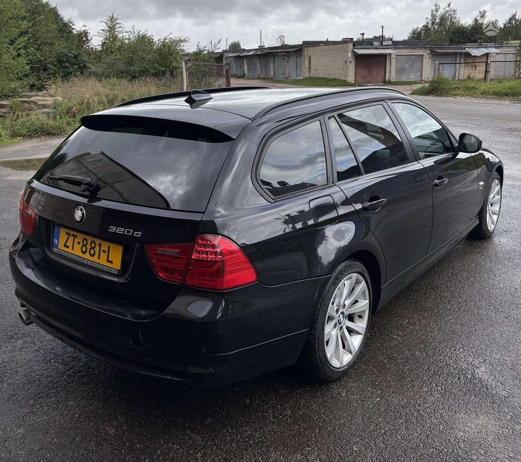 BMW 320, 2.0 l., universalas