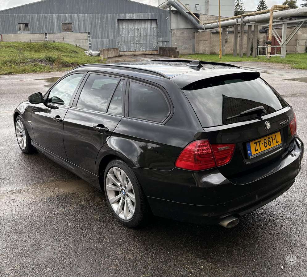 BMW 320, 2.0 l., universalas
