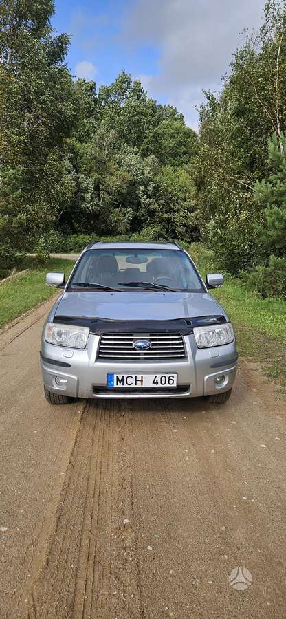 Subaru Forester, 2.0 l., off-road / crossover