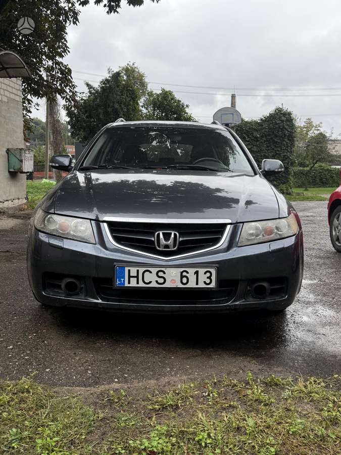 Honda Accord - 1