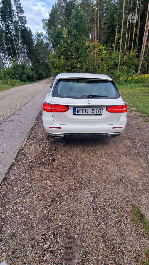 Mercedes-Benz E220 - 5