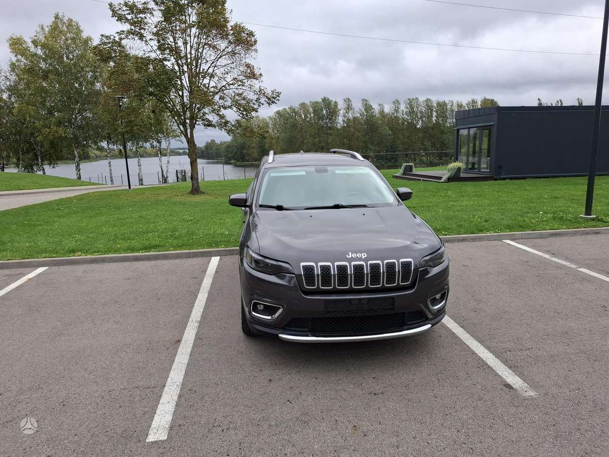 Jeep Cherokee - 5