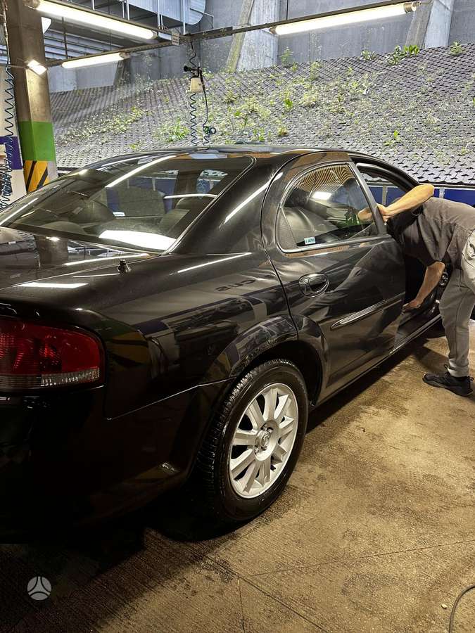 Chrysler Sebring - 10