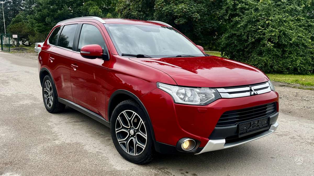 Mitsubishi Outlander - 1