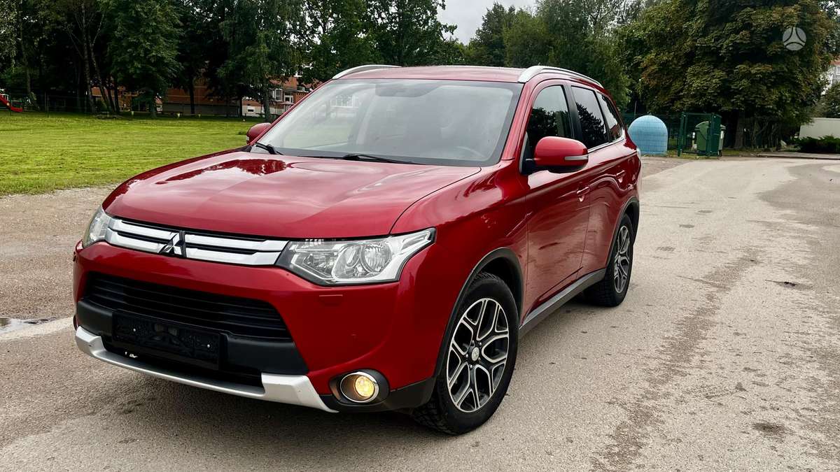 Mitsubishi Outlander - 2