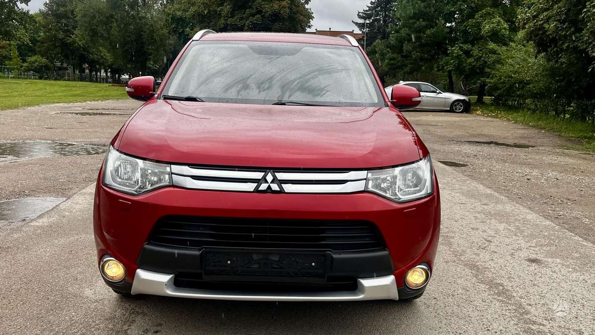 Mitsubishi Outlander - 3