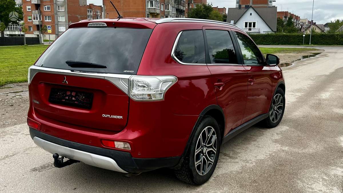 Mitsubishi Outlander - 4